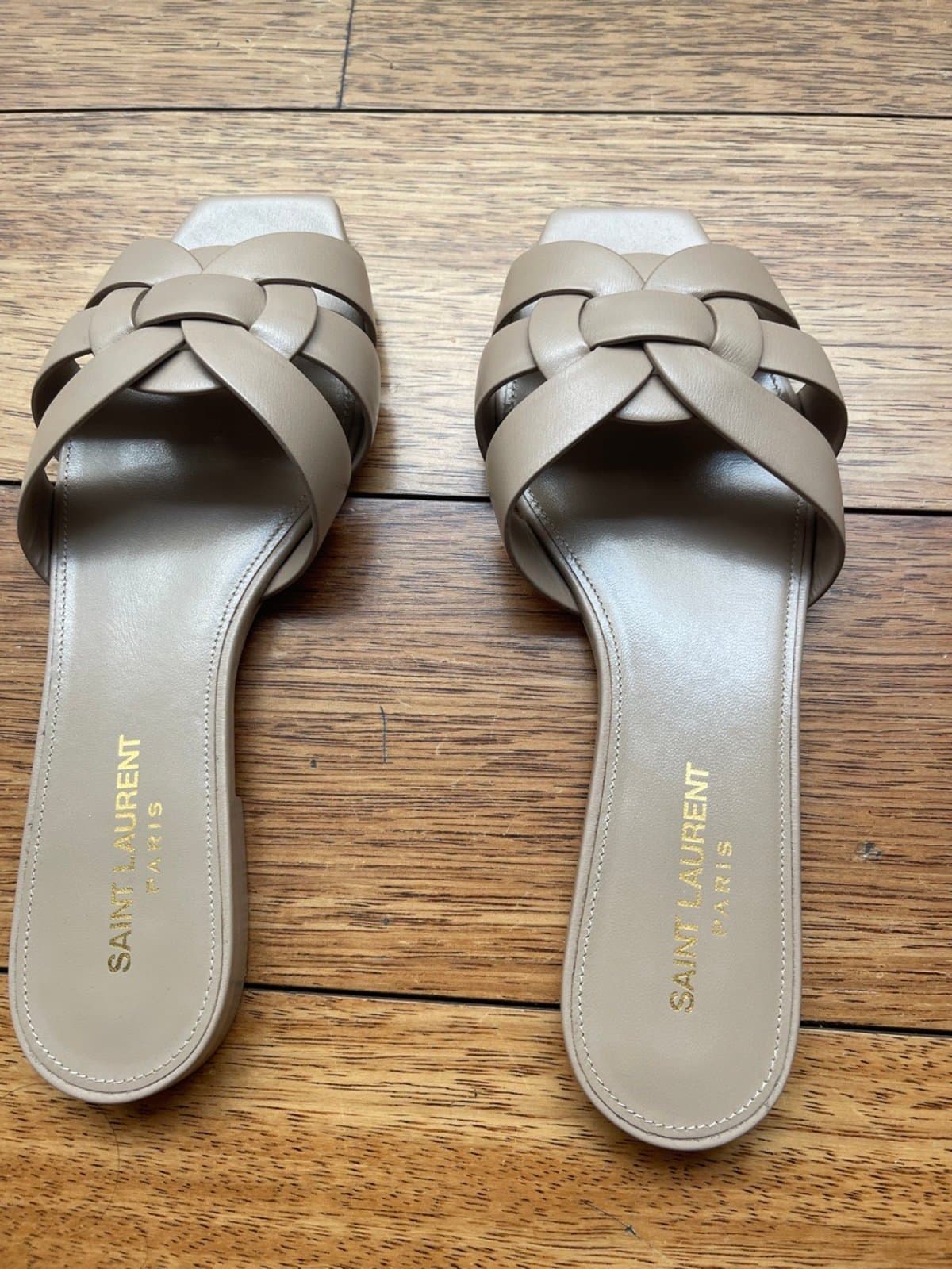 Full-Grain-Leather Beige Sandals